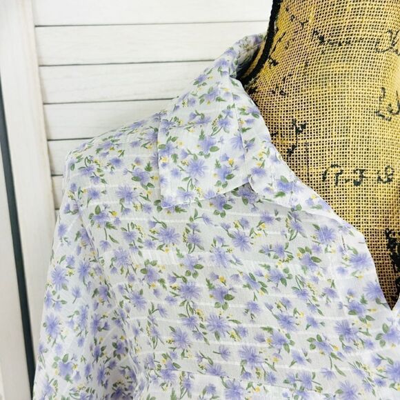 And Now This Floral Button Front Crop Utility Shirt Blouse White Purple Medium - Picture 7 of 14